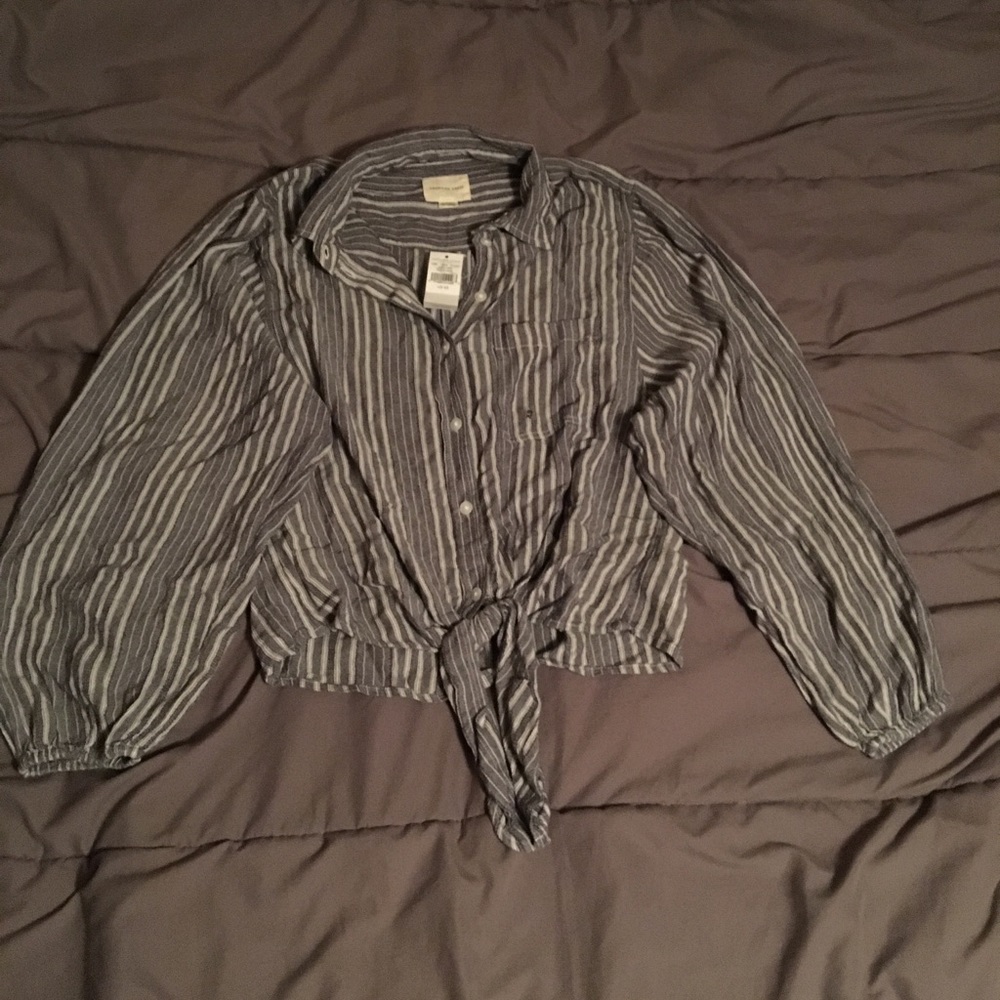 American Eagle shirt NWT